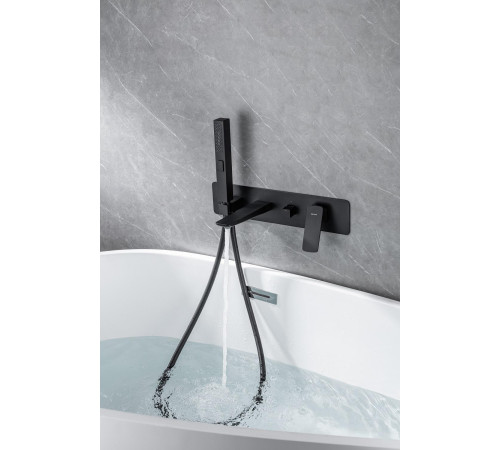 Смеситель для ванны с душем Allen Brau Infinity 5.21007-31 (с внутренней частью) черный матовый